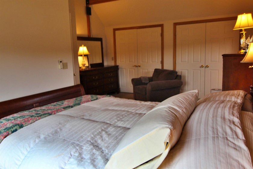 Discover a one-of-a-kind Champlain Islands retreat where privacy - photo 35
