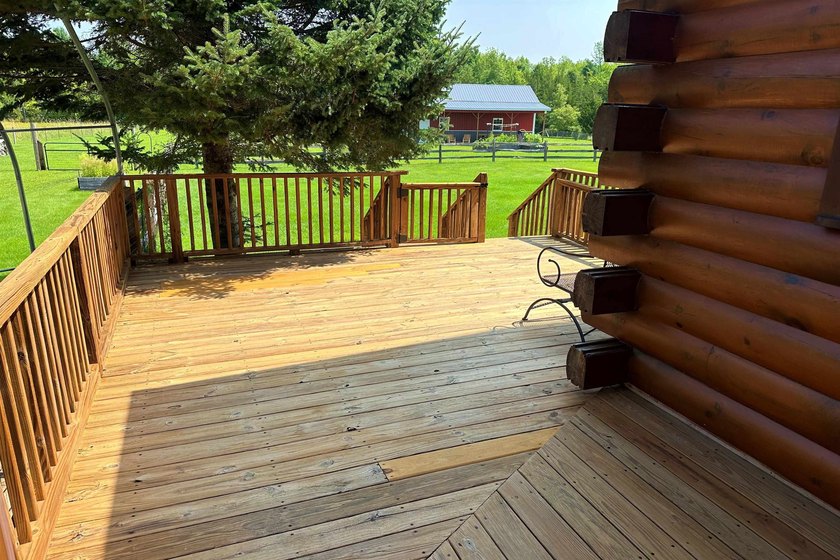 Discover a one-of-a-kind Champlain Islands retreat where privacy - photo 42
