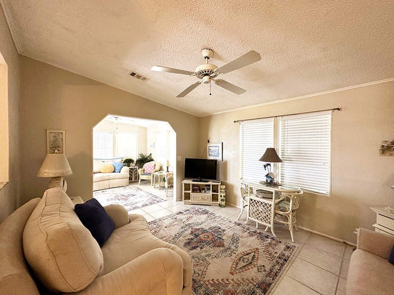 This charming 1083 square foot manufactured home in Bonita - photo 6