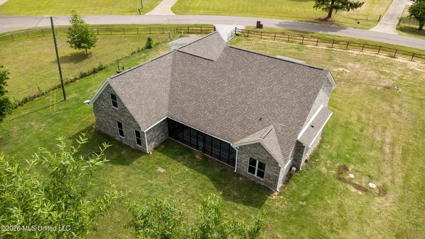Country living at its best! This beautiful farmhouse-style home - photo 35