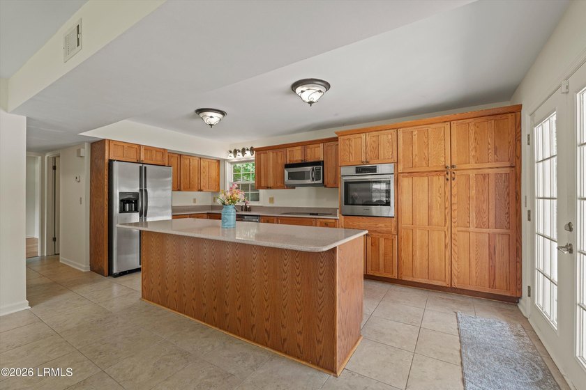 Nestled on nearly an acre in the established Pinewood community - photo 7