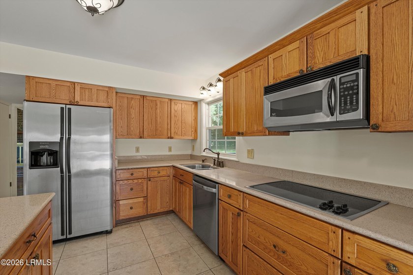 Nestled on nearly an acre in the established Pinewood community - photo 10