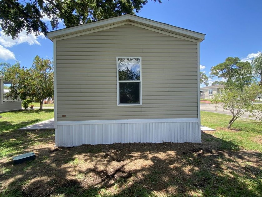 Experience the ease of living at Tall Pines, a 55+ Age Qualified - photo 5