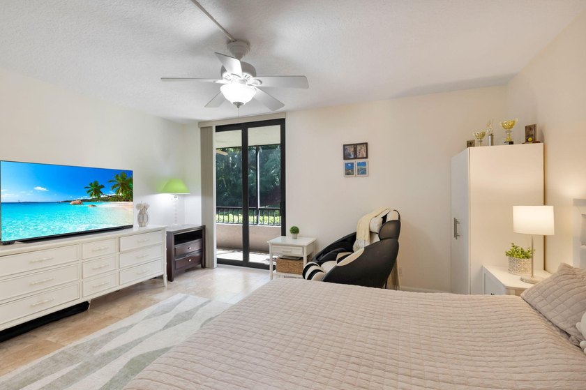Discover your private oasis in the desirable Southwinds at - photo 21
