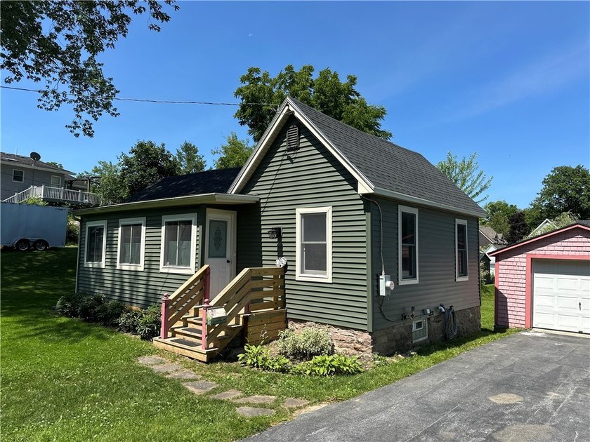 Welcome to 35 Bolton Avenue-a completely renovated, move-in - photo 2