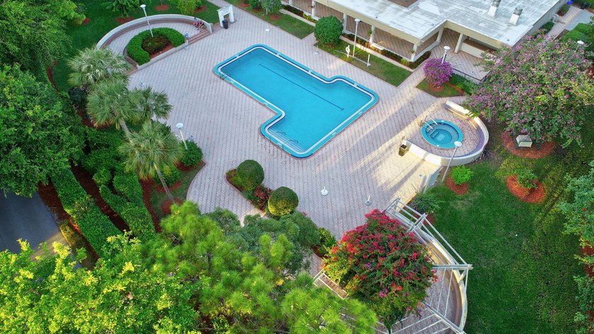 Discover your private oasis in the desirable Southwinds at - photo 49