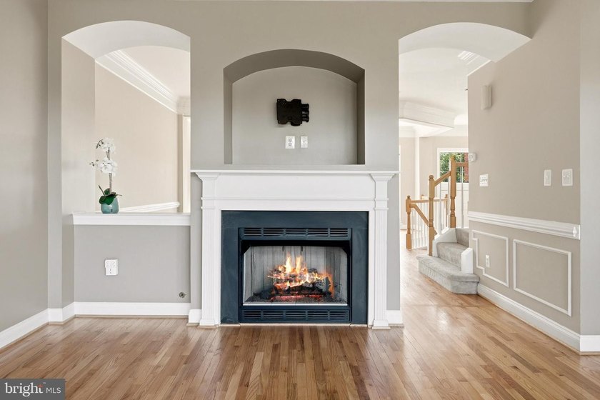 Welcome to 43757 Bent Creek Terrace, an exceptional all-brick - photo 22