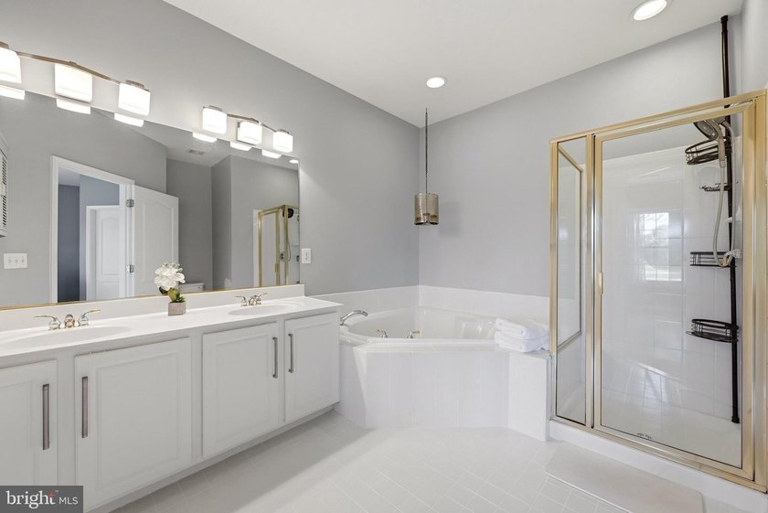 Welcome to 43757 Bent Creek Terrace, an exceptional all-brick - photo 43