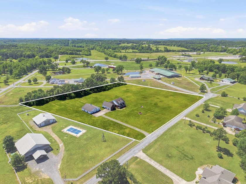 Charming Country Living, Escape to the peace and quiet of the - photo 46