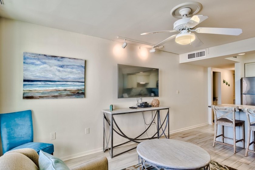 Jetty East is a Gulf front Gated 6-story midrise with under - photo 5
