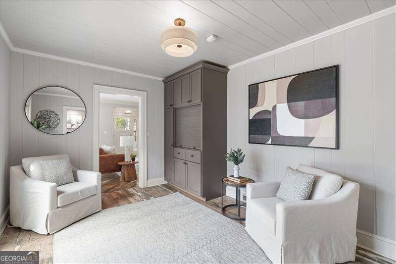 Welcome to this beautifully remodeled and extraordinarily unique - photo 9
