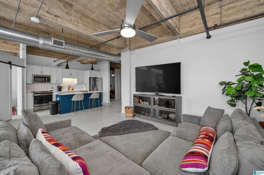 Experience downtown living in Birmingham's Franklin Building - photo 12