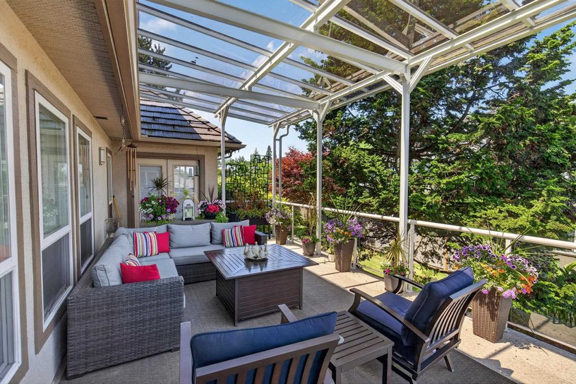 Situated in prestigious Abbey Ridge in Fraser Heights, this - photo 12