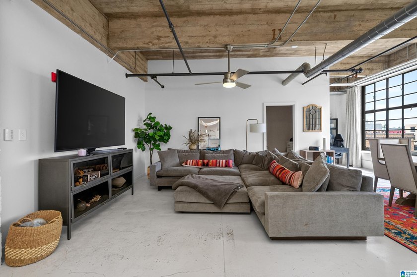 Experience downtown living in Birmingham's Franklin Building - photo 15