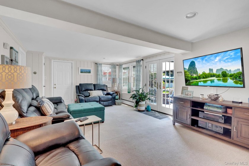 Welcome to 121 Old Field Rd, Huntington-a rare opportunity in - photo 15