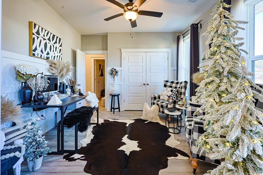 Welcome to 669 Pacific Commons Dr, a well-appointed 3-bedroom, 2 - photo 23