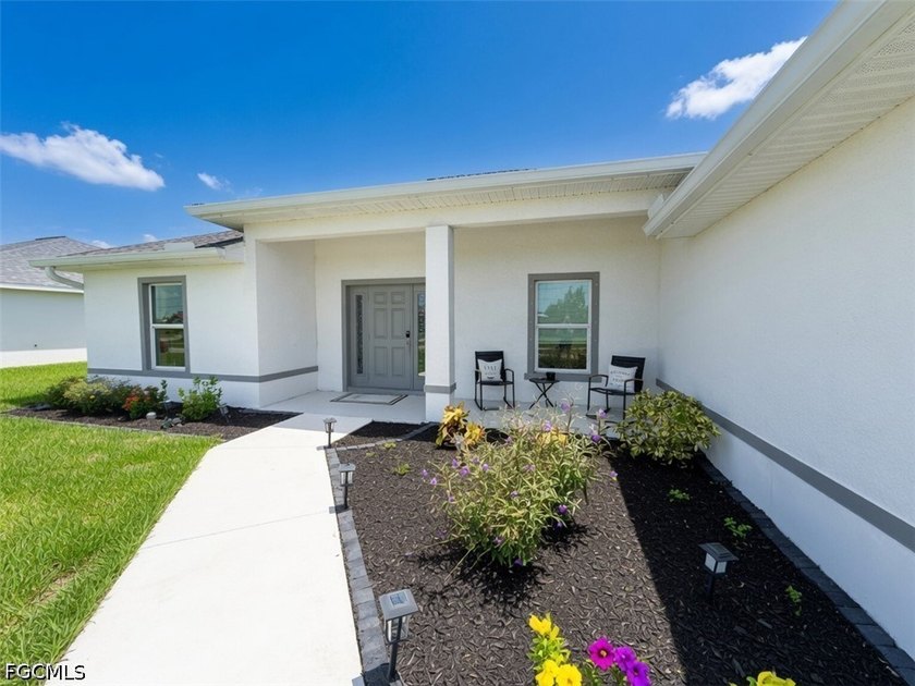 This beautiful home has 4 bedrooms, 3 bathrooms and a 2 car - photo 23