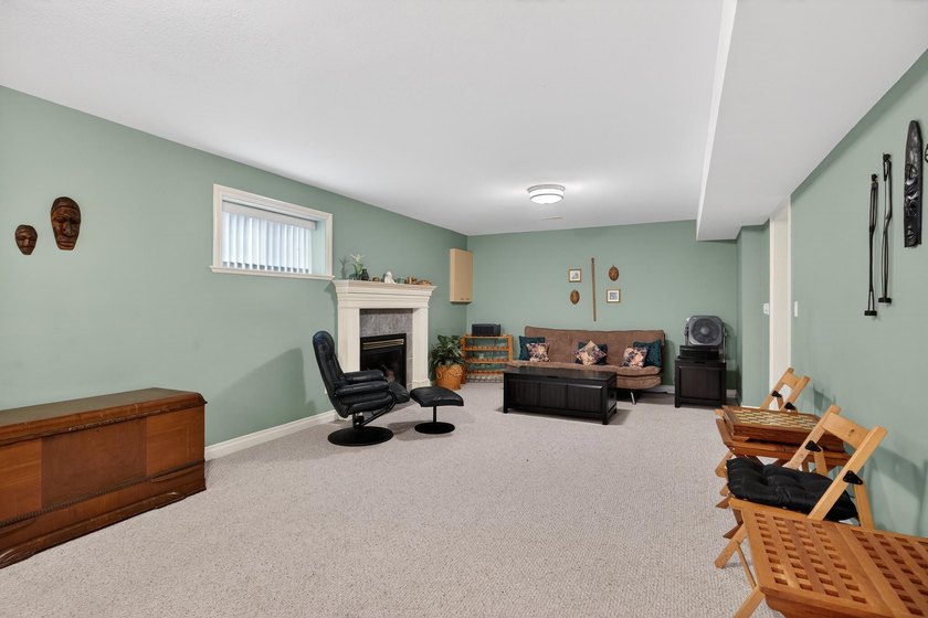 Situated in prestigious Abbey Ridge in Fraser Heights, this - photo 31