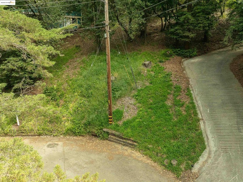 Gorgeous Lot in Montclair. Possible bay views depending on where - photo 2