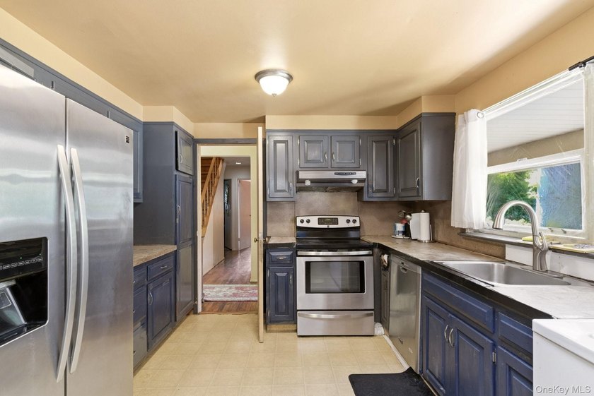Unlock the Potential of this Oasis of Privacy in Huntington's - photo 8