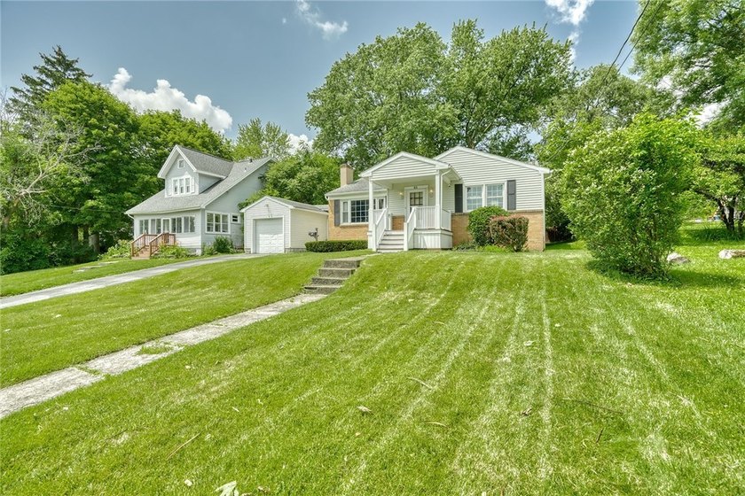 Welcome home to this beautifully updated 3-bedroom ranch nestled - photo 2