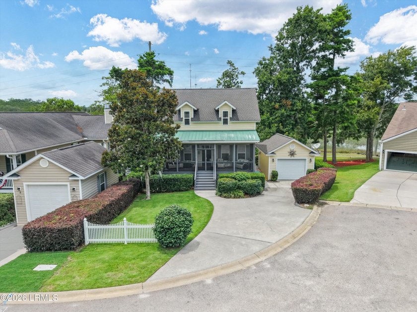 Front and back water views! This beautifully maintained - photo 3