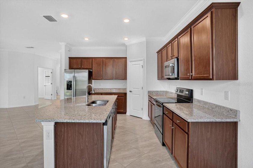 Nestled within the highly coveted community of Sarasota National - photo 10