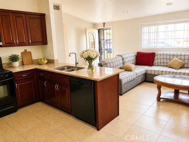 14181 &amp; 14183 Roxanne Dr.! High Rental Income Property! NEW - photo 4