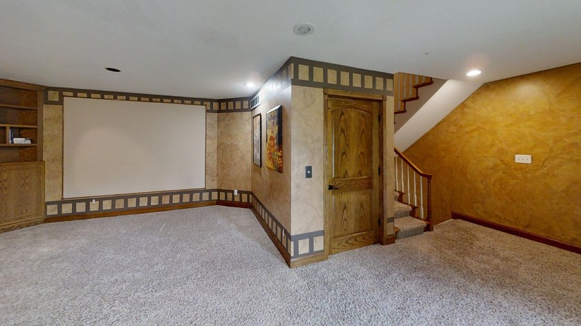 Suitable for multi-generational living! Elevatored 8344 Square - photo 11