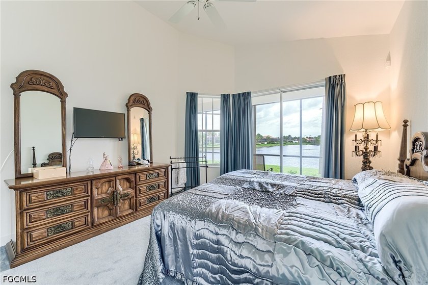 Enjoy a lakefront home on Crown Colony's very desirable New - photo 14