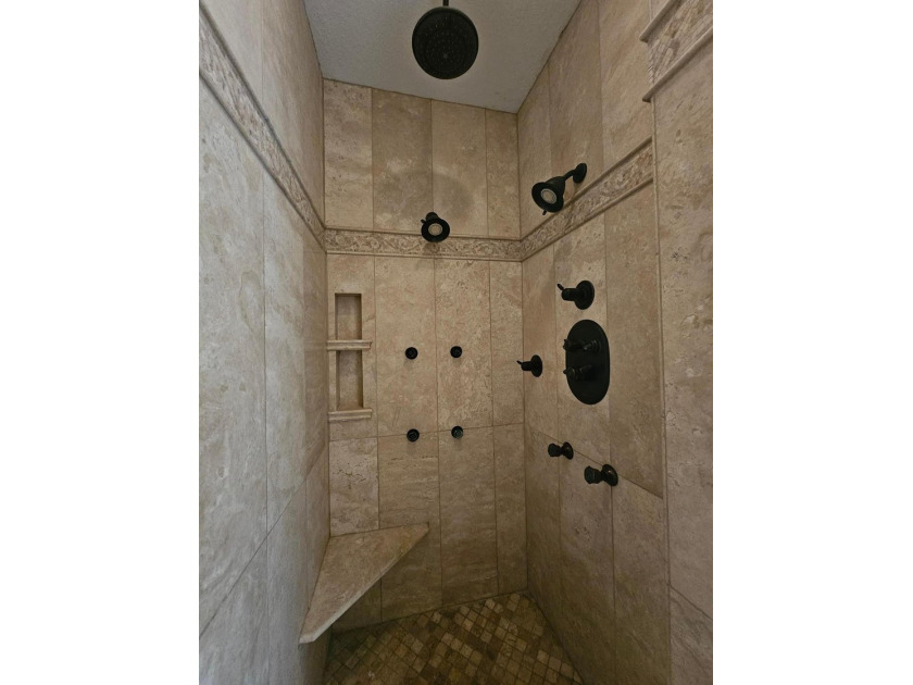Suitable for multi-generational living! Elevatored 8344 Square - photo 34
