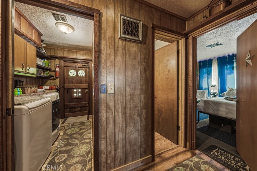 Spacious 2 bedroom 2 bathroom Manufactured home on certified 433 - photo 36