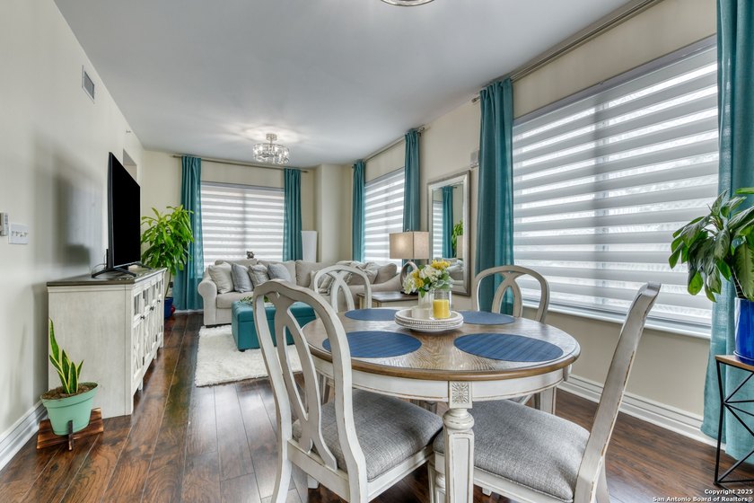 Luxury Condominium Offering Easy, Elegant Living! Welcome to - photo 6