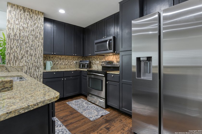 Luxury Condominium Offering Easy, Elegant Living! Welcome to - photo 8