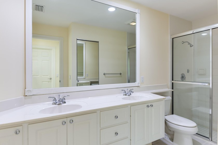 Nestled within a highly desirable DiVosta-built community, this - photo 14