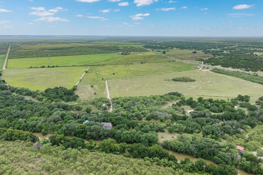 Exceptional 47-acre ranch just south of Santa Anna featuring a - photo 2
