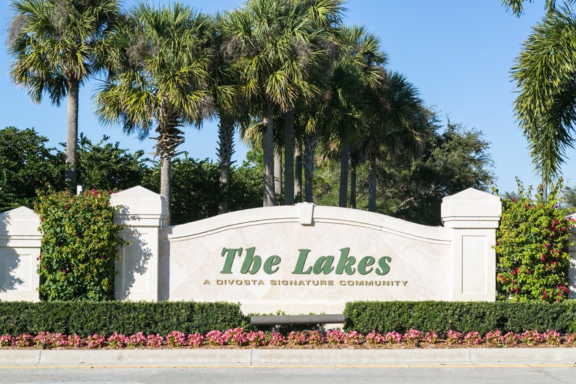 Nestled within a highly desirable DiVosta-built community, this - photo 22