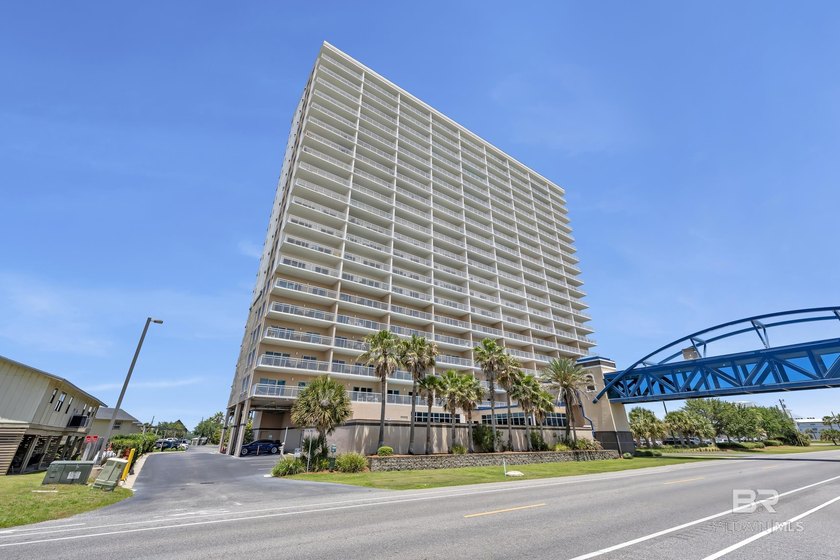 Welcome to your ultimate Gulf-front paradise! This immaculate - photo 8