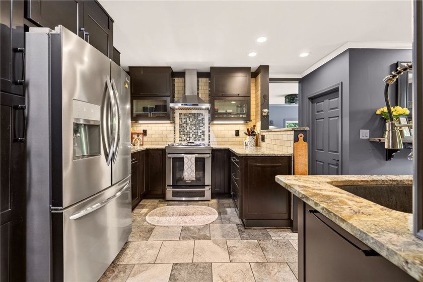 Welcome to easy, one-floor living 3 Bedroom ranch in the highly - photo 25
