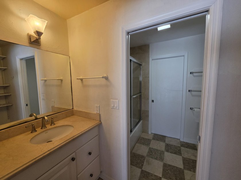 Rare opportunity to own a piece of heaven as Live-in or - photo 27
