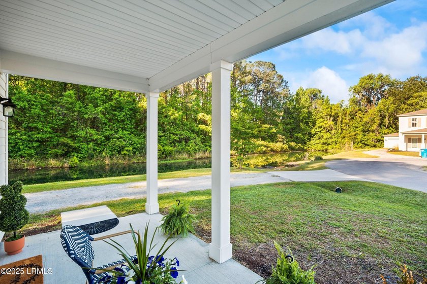 Built in 2021 by renowned local builder Allen Patterson, this - photo 2