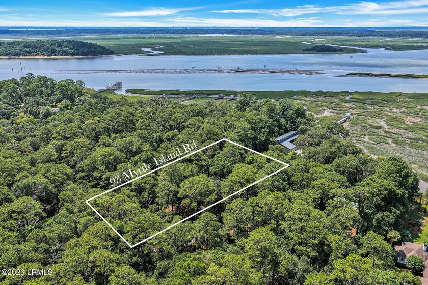 Nestled on 1.48 private acres in the exclusive waterfront - photo 5