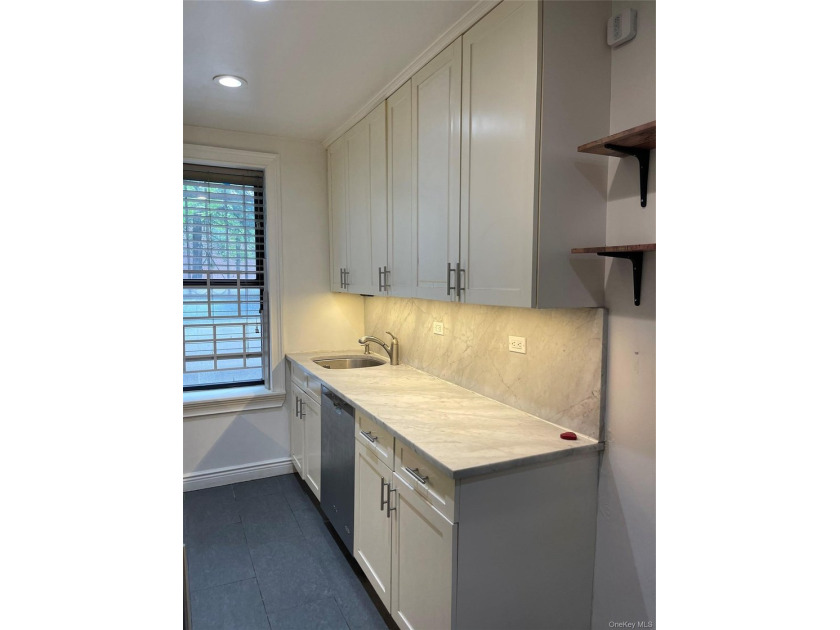 Welcome home to this beautifully maintained and renovated - photo 8