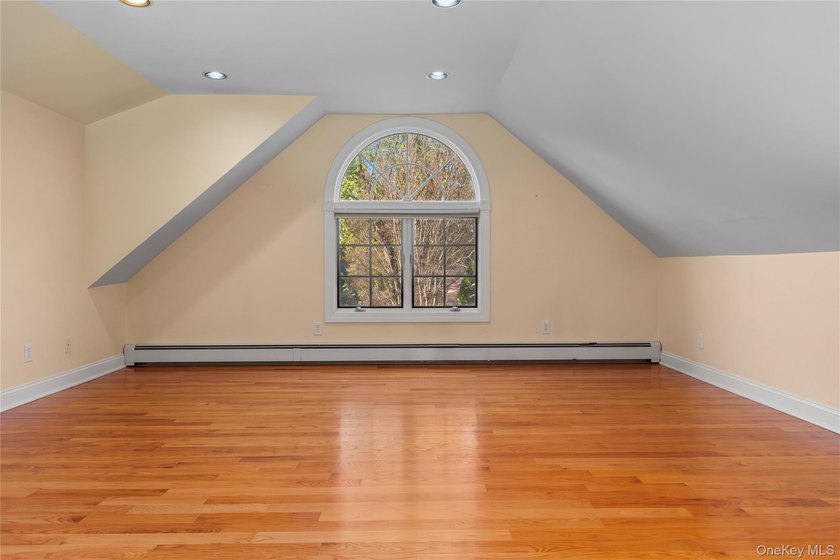 Welcome to 46 Nassau Drive, nestled in the Village of Kensington - photo 21