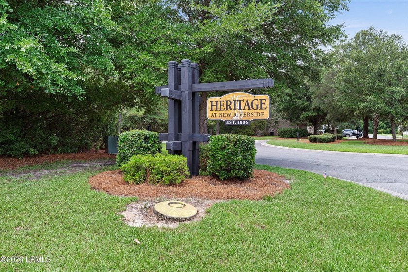 Welcome to this beautifully maintained, move-in-ready 4-bedroom - photo 2