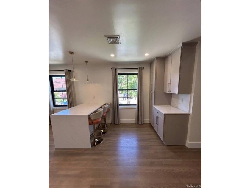 Welcome to this stunning completely detached, gut-renovated - photo 9