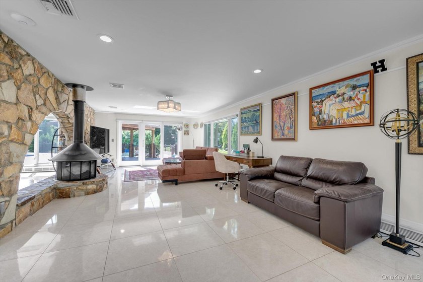 Welcome to This Totally Renovated 5 Bedroom, 4.5 Bath - photo 8
