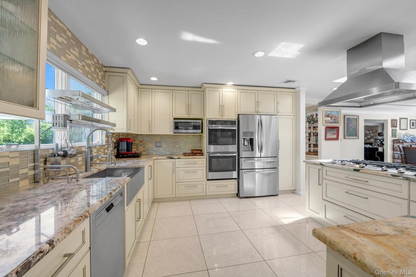 Welcome to This Totally Renovated 5 Bedroom, 4.5 Bath - photo 10