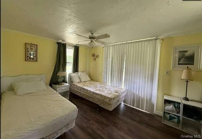 Rare Opportunity! Fully Furnished Seasonal Lake Cottage with - photo 12
