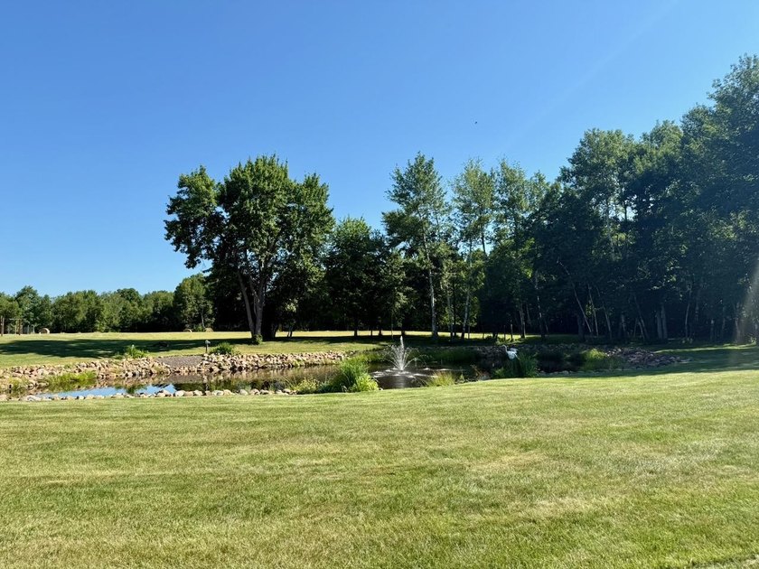 This exceptional property, situated east of Hinckley and south - photo 19